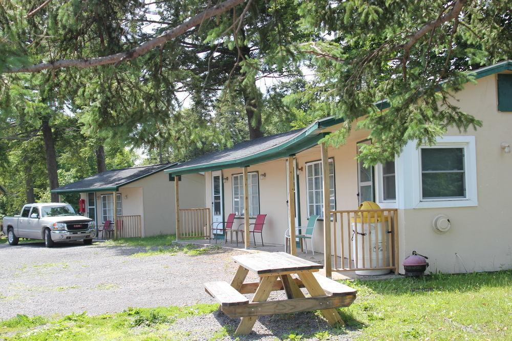Evergreen Motel Oswego Exterior photo