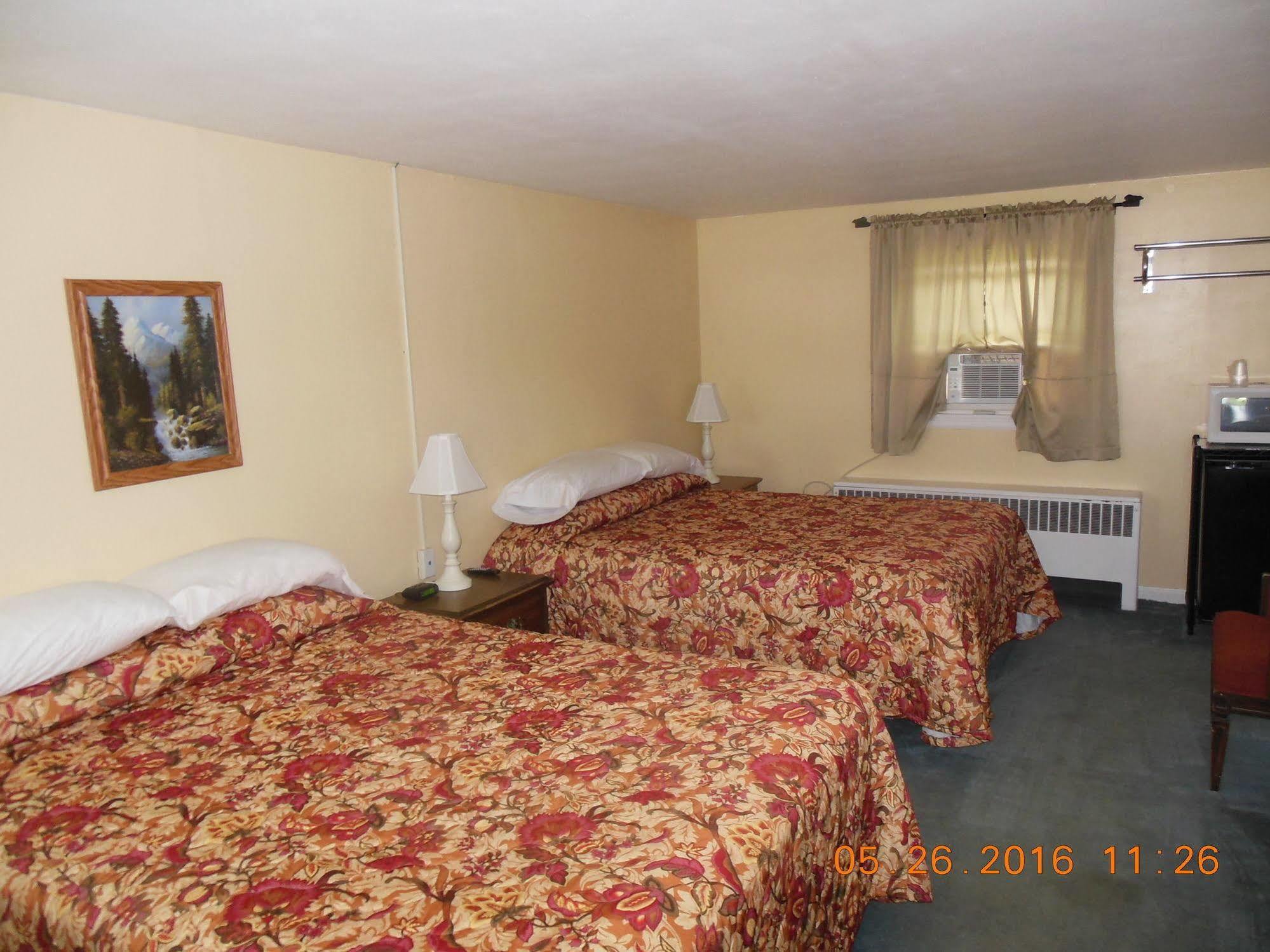 Evergreen Motel Oswego Exterior photo