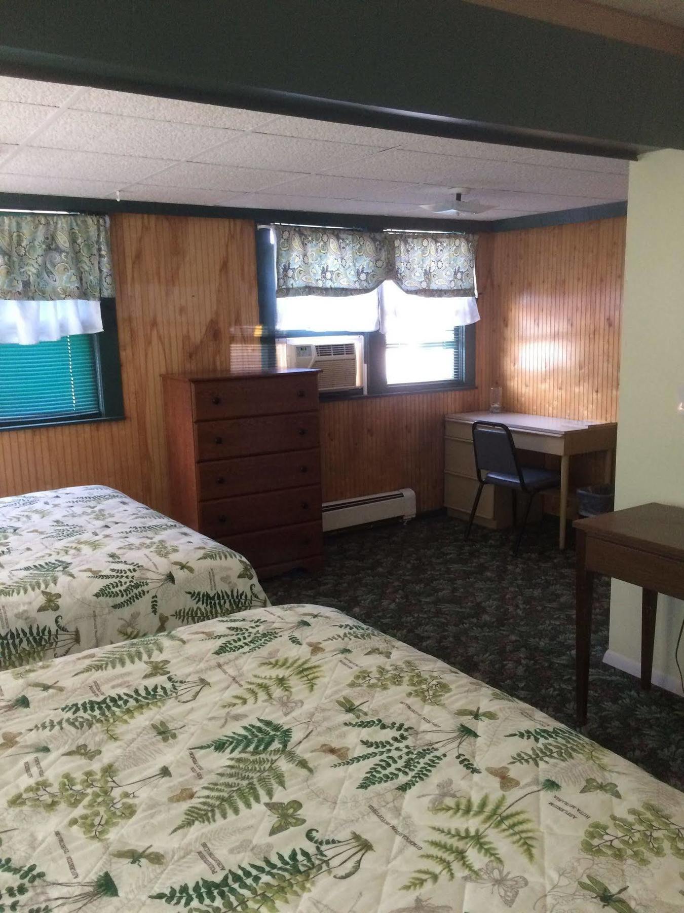 Evergreen Motel Oswego Exterior photo