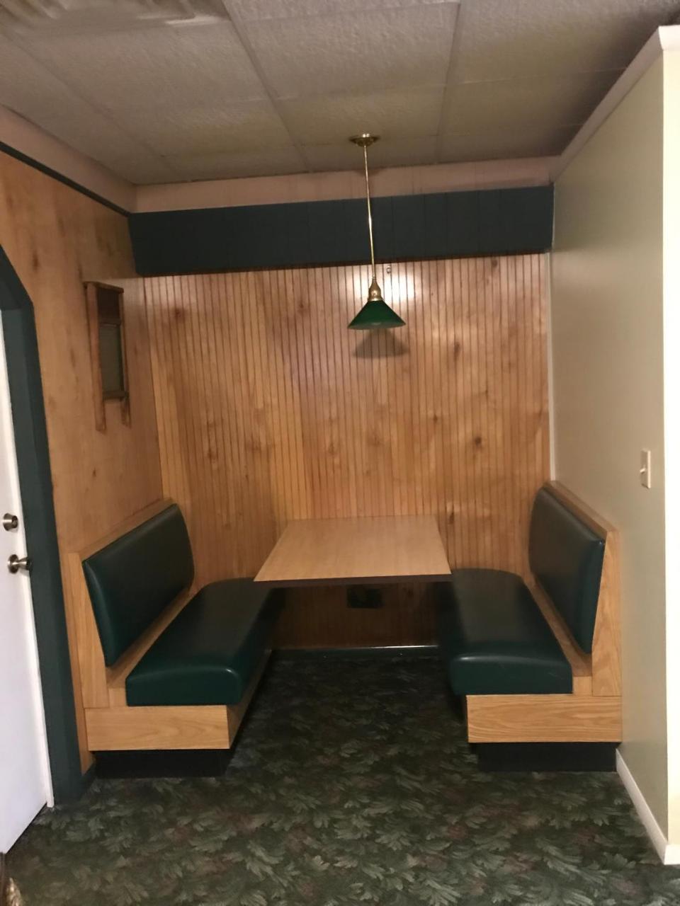 Evergreen Motel Oswego Exterior photo